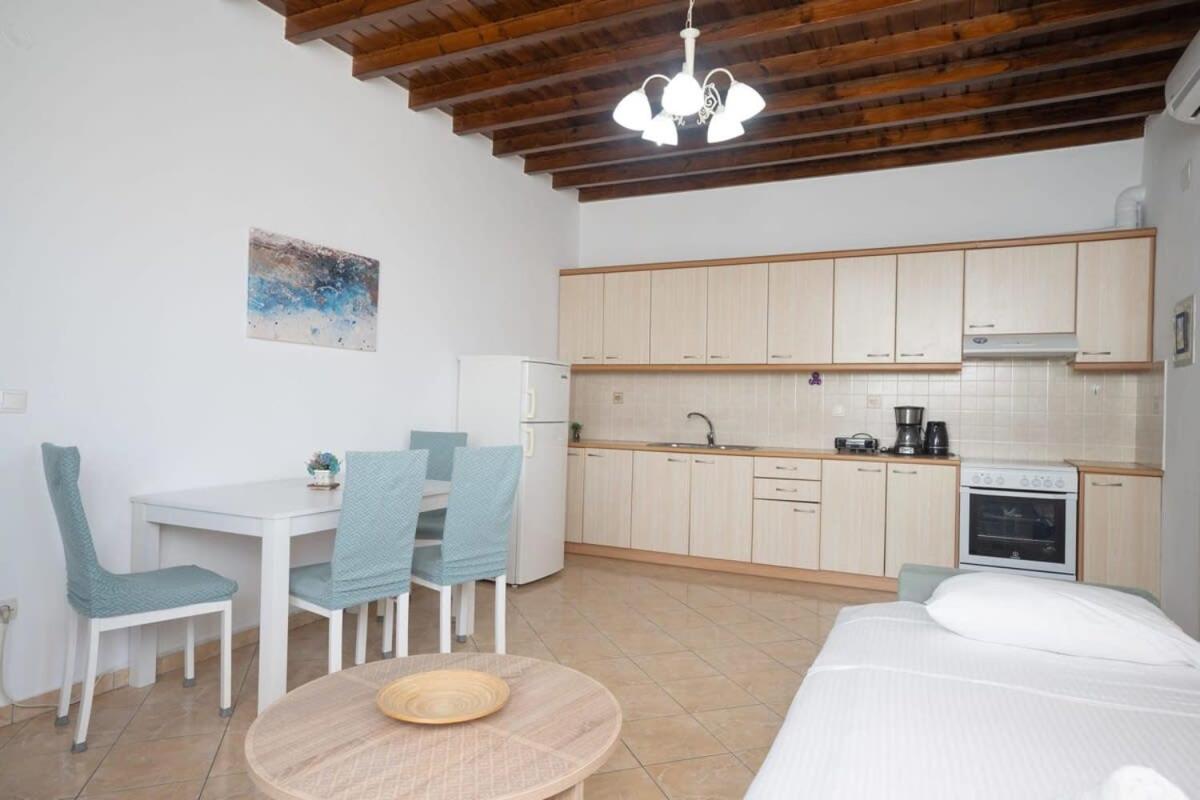 Apartamento Mykonos Stylish Ivory 1 Bd Apt With Shared Pool